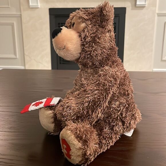 Gund Brickley BRIKL150 GC013BRICK Canada 150 Bear with Canadian Flag EUC 15” - Picture 3 of 9
